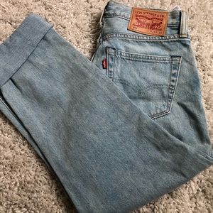 Levi Mom Jeans 🍒